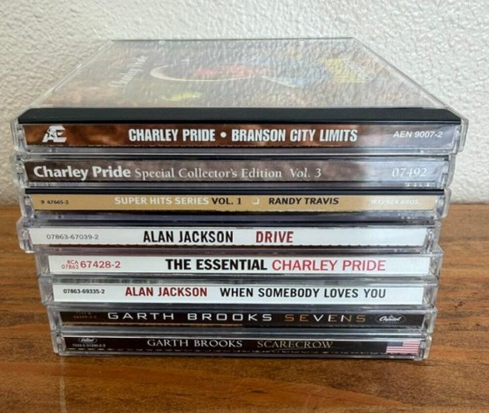 Mixed Lot of 8 Country Music CDs Garth Brooks, Randy Travis, Charley Pride